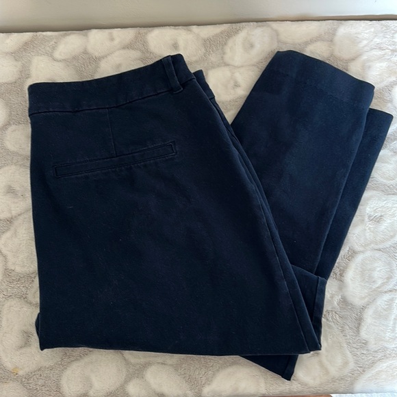 Old Navy Pants - Old navy pixie pant